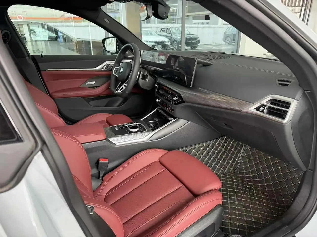 BMW 4 Series (Imported) 2024 430i Four-Door Coupe 2.0T M Sports Obsidian Night Suit Automatic Gear 2