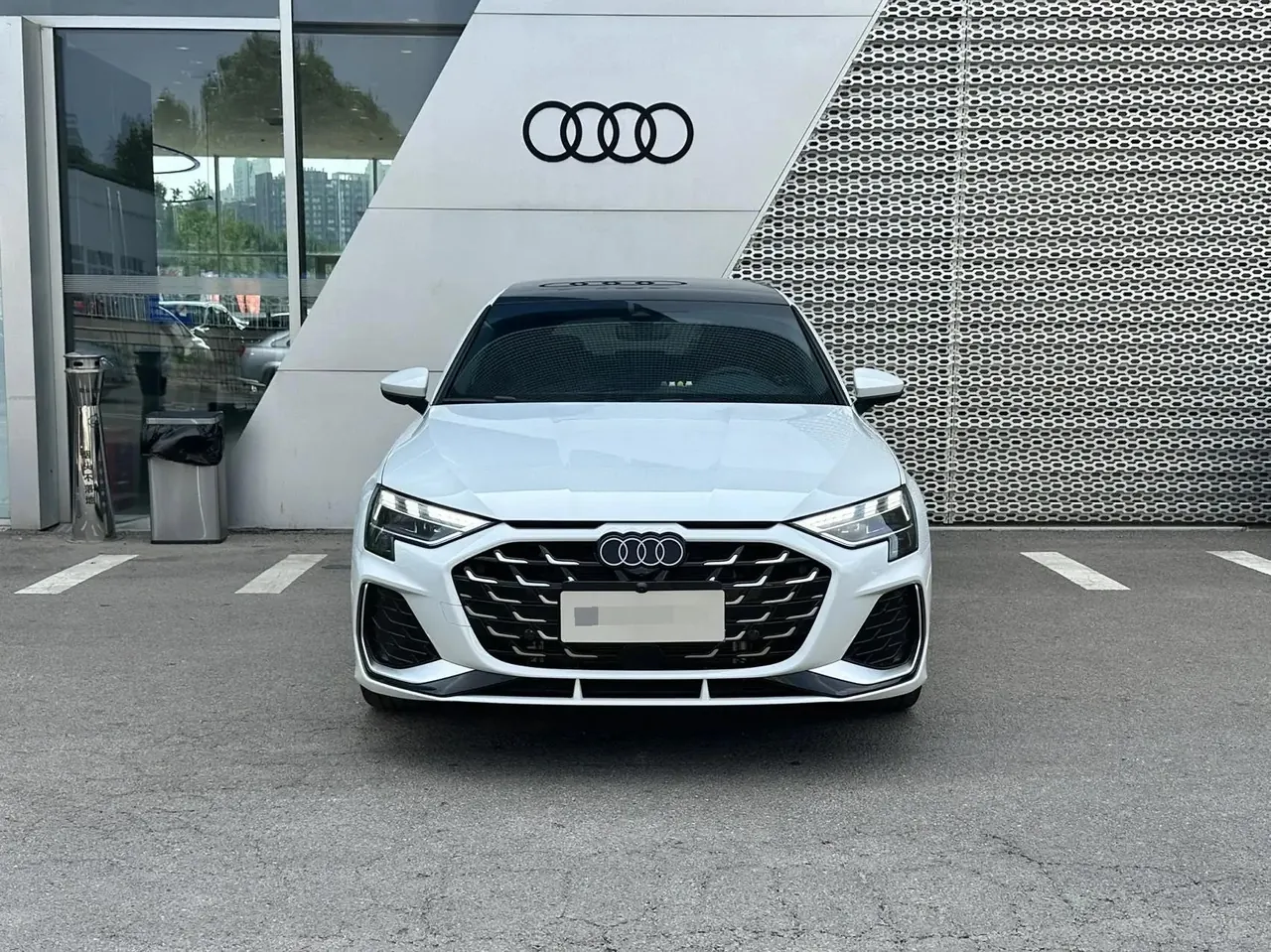Audi 2025 A3 Sportback 1.5TFSI 35TFSI Flying Premium Automatic Gear 2