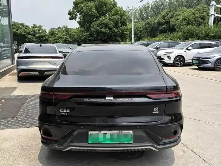 Han 2024 DM-i Honor Edition 121km Premium Model 3