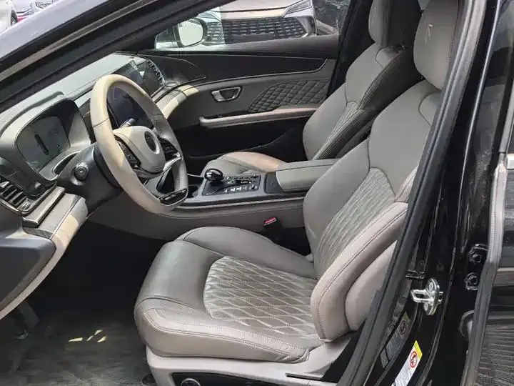 Han 2024 DM-i Honor Edition 121km Premium Model 8