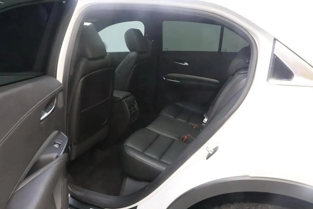 Cadillac XT4 2021 28T Two-Wheel Drive Premium Model 5