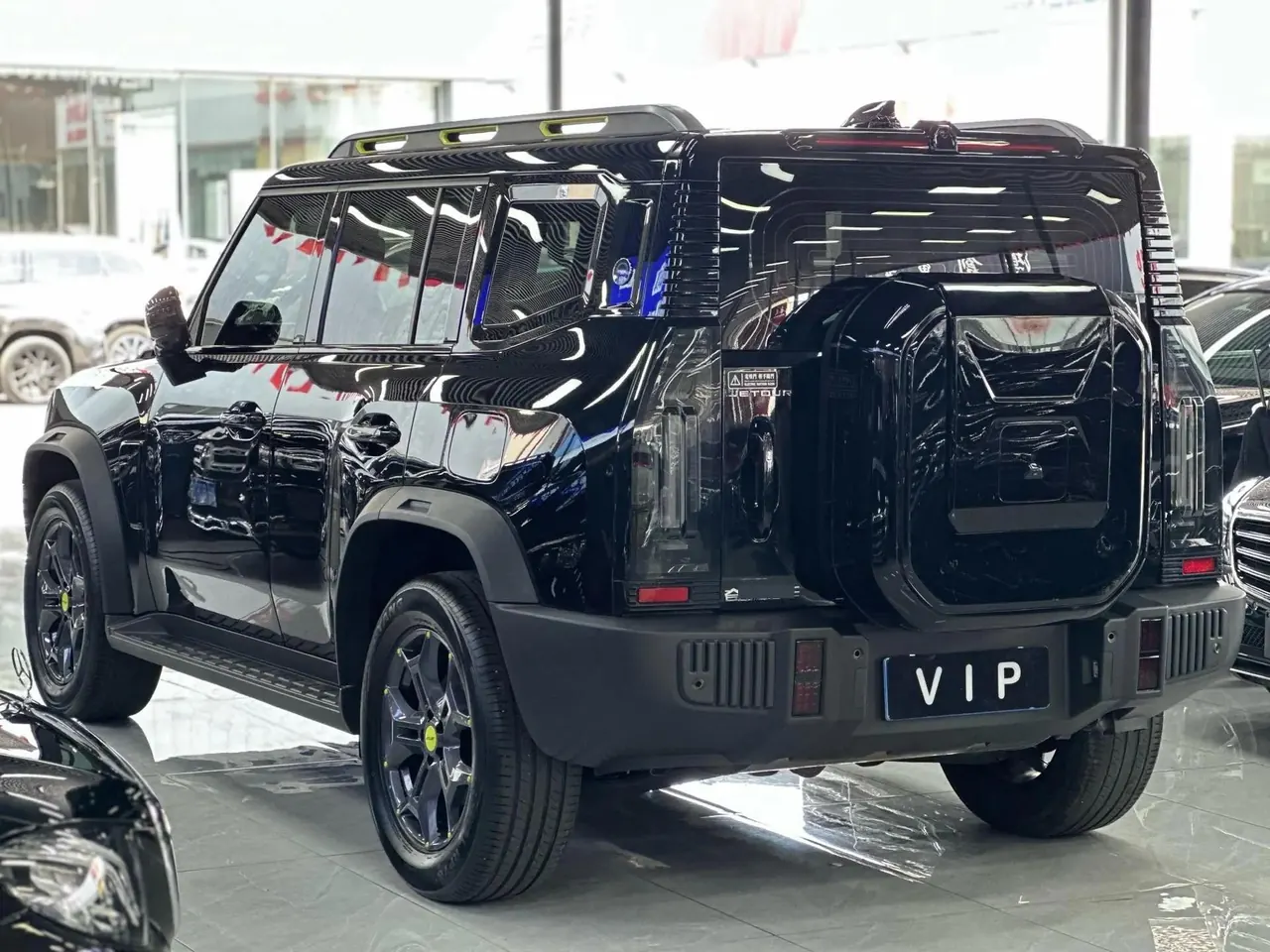 Jetour Traveler 2023 2.0T Four-wheel Drive Through PRO 4
