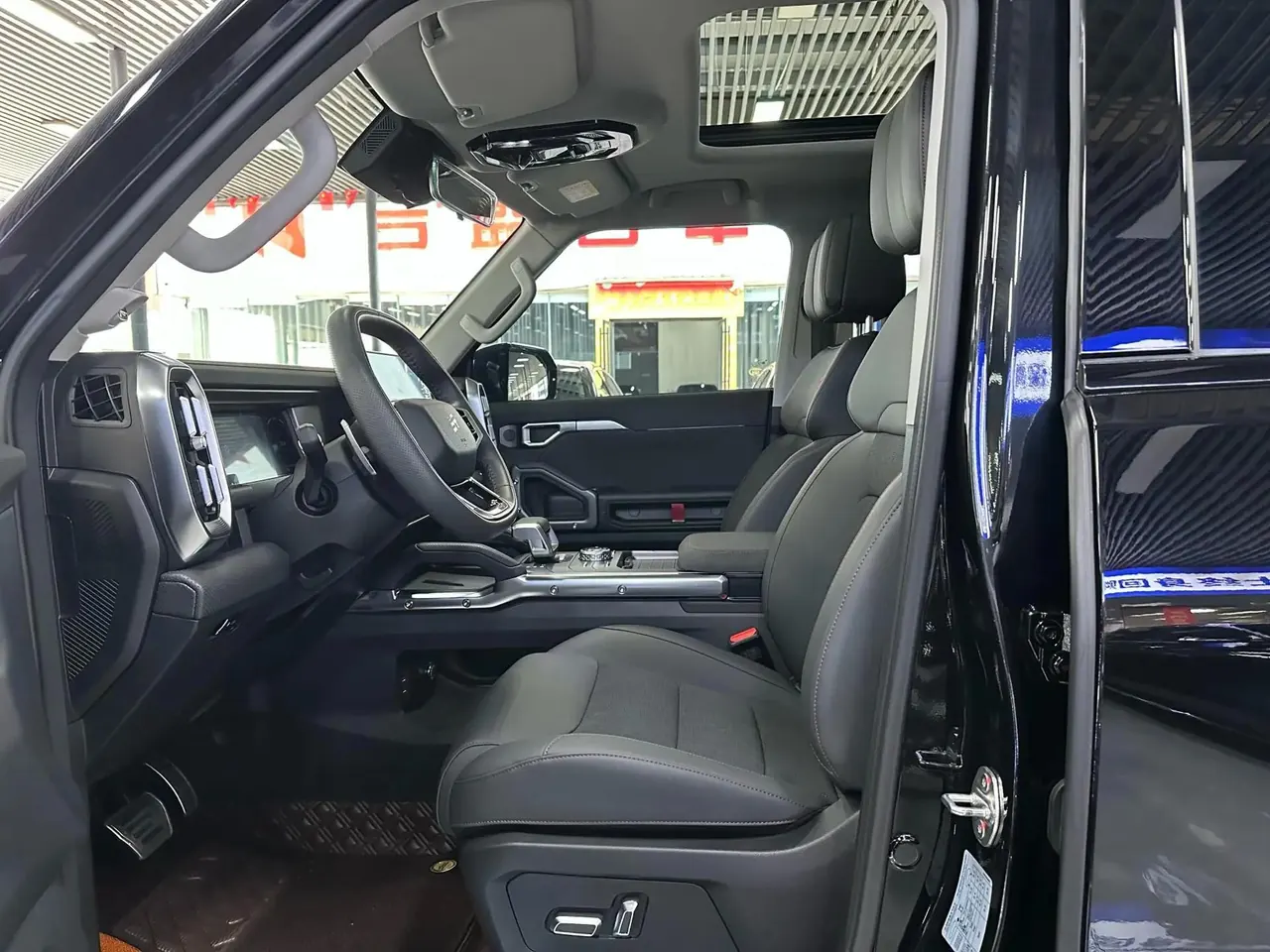 Jetour Traveler 2023 2.0T Four-wheel Drive Through PRO 5