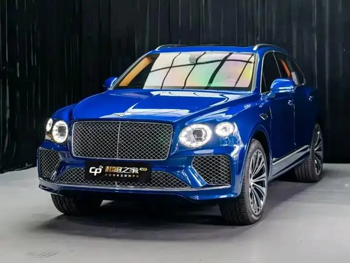 Add more 2022 4.0T V8 - View 1