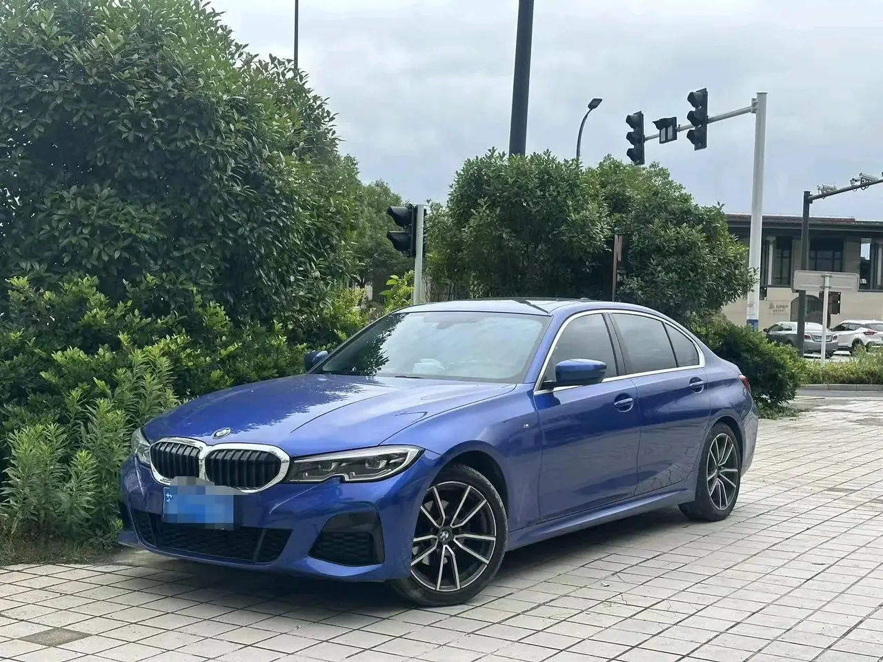 Open image lightbox: BMW 3 Series 2020 model 320Li M Sport Package