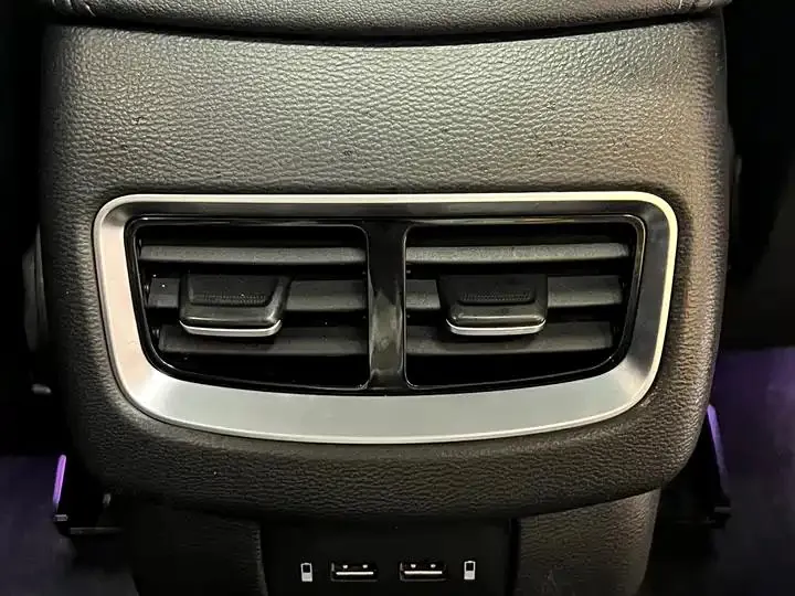 HongQi H5 2020 1.8T Auto Zhilian Flag Collar Edition 14