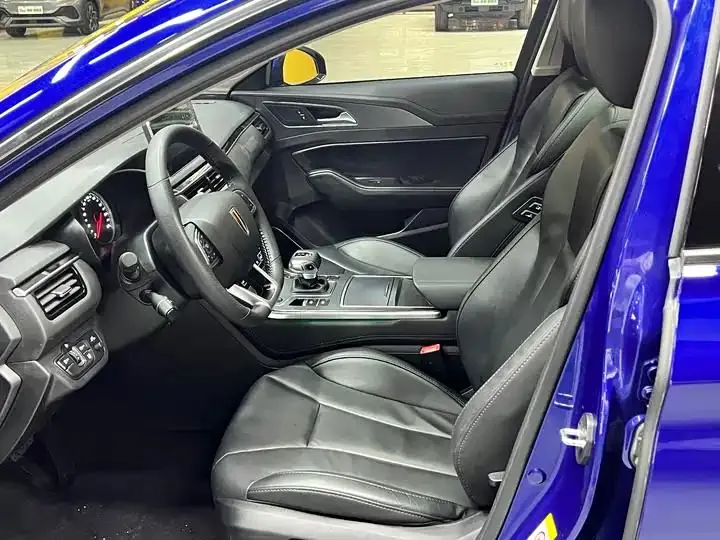 HongQi H5 2020 1.8T Auto Zhilian Flag Collar Edition 16