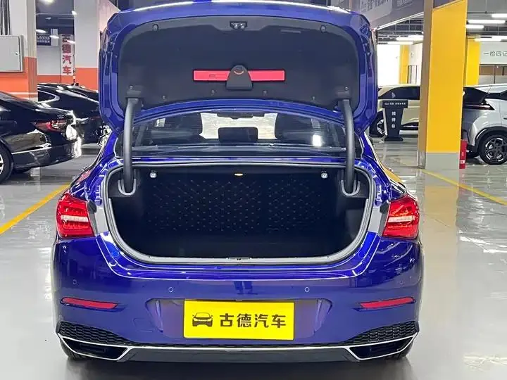 HongQi H5 2020 1.8T Auto Zhilian Flag Collar Edition 21
