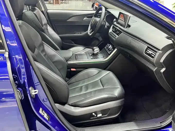 HongQi H5 2020 1.8T Auto Zhilian Flag Collar Edition 9