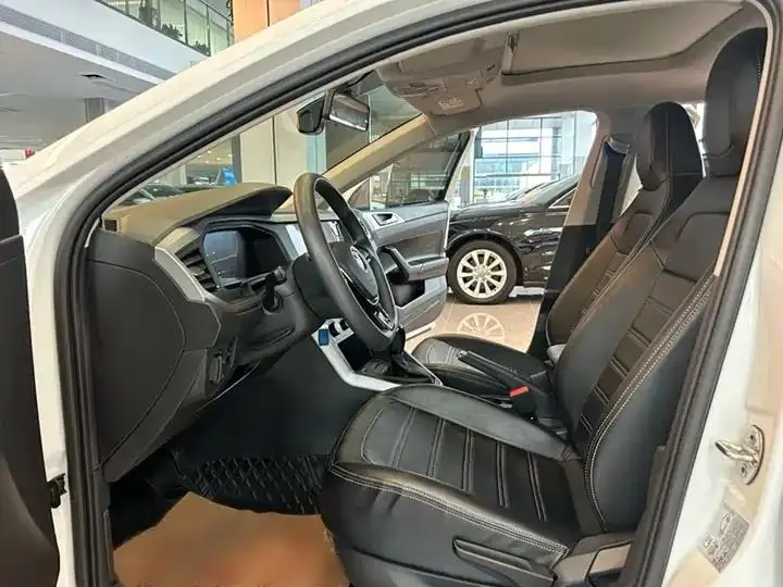 Polo 2023 Plus 1.5L Automatic Panoramic Music Edition 14