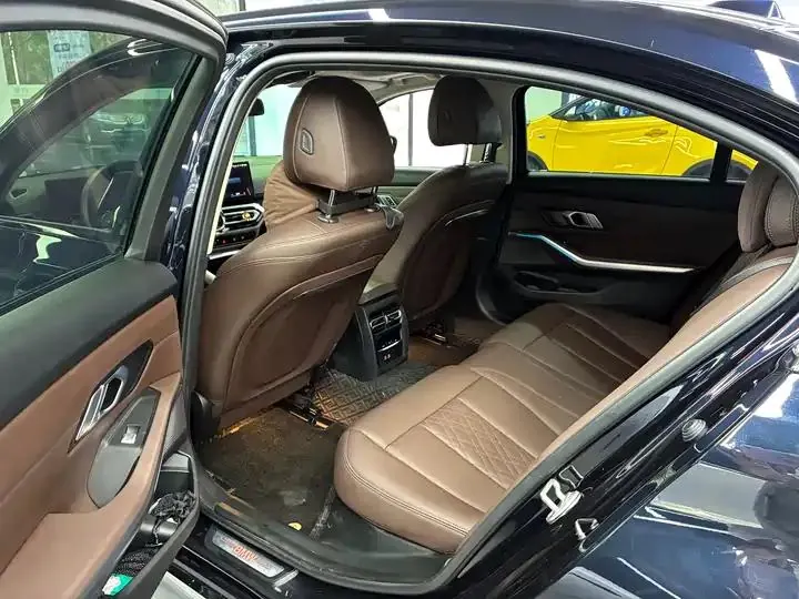 BMW i3 2024 eDrive 35 L 5