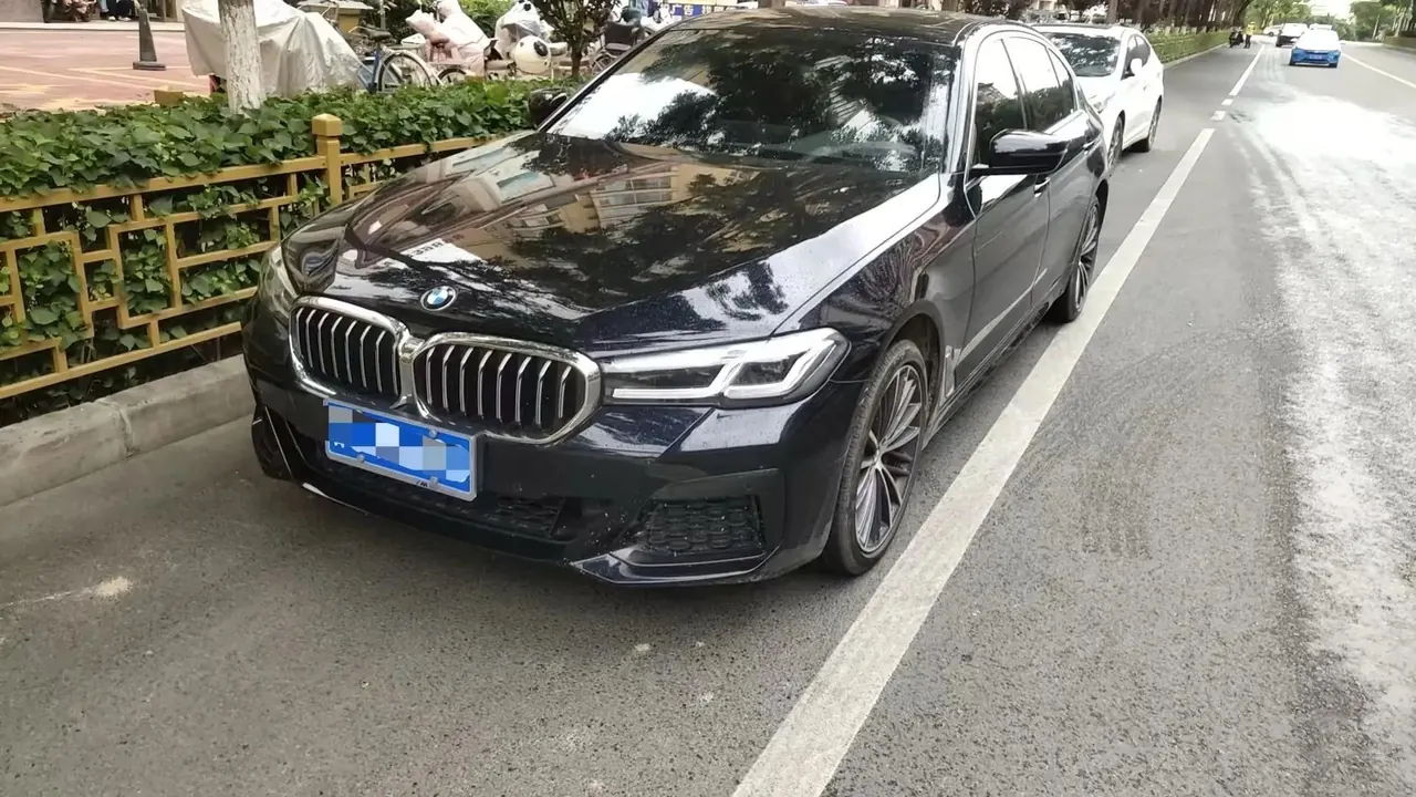 Open image lightbox: BMW 5 Series 2023 530Li 2.0T Luxury Model M Sport Package Automatic