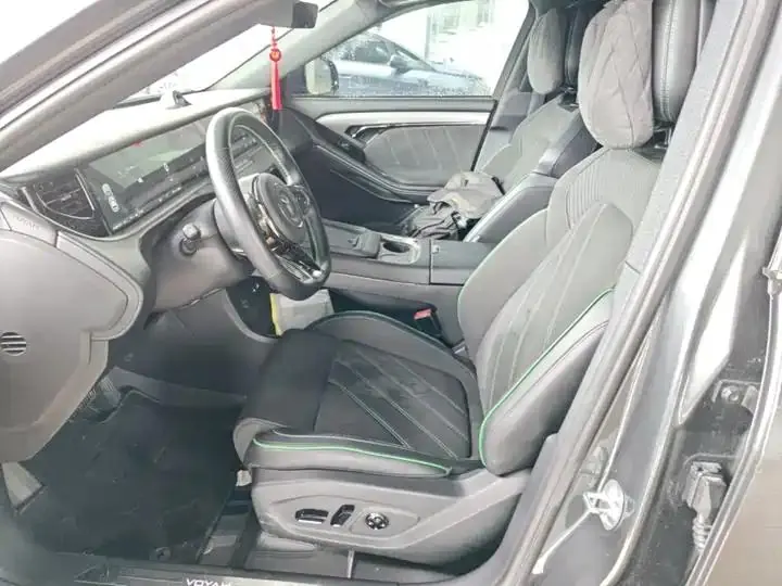 Voyah FREE 2025 318 259km 4WD Discovery Edition 11