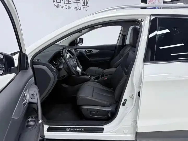 Qashqai 2022 2.0L CVT XV Premium Luxury Edition 10