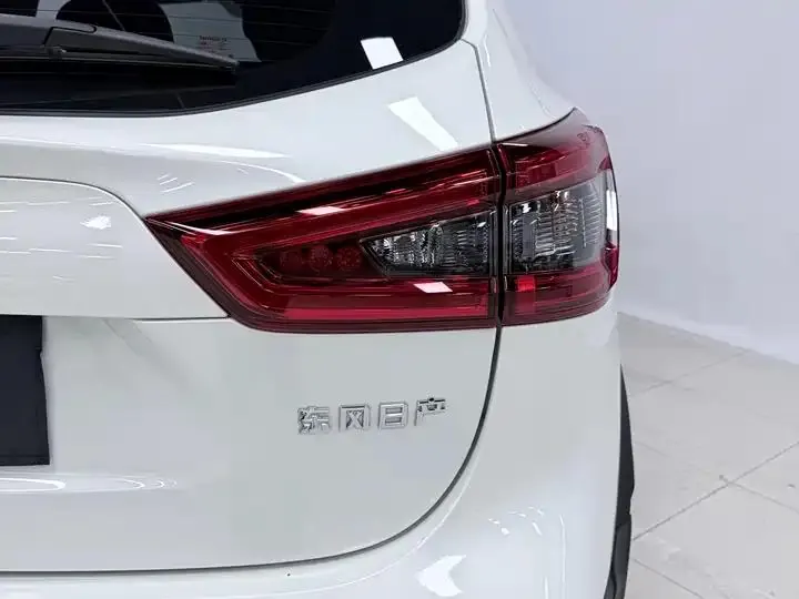 Qashqai 2022 2.0L CVT XV Premium Luxury Edition 9