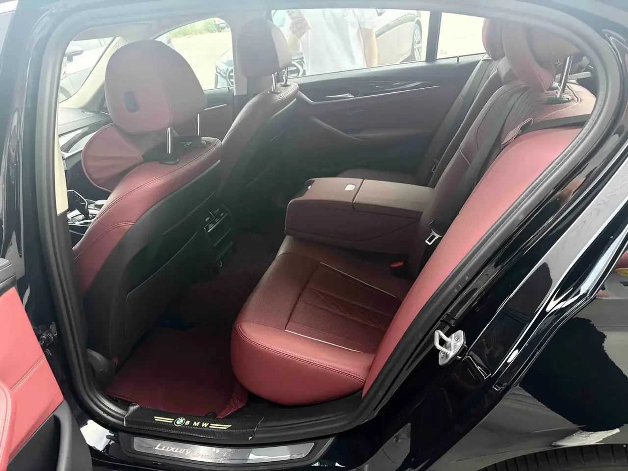 BMW 5 Series 2021 model 525Li M Sport Package 4