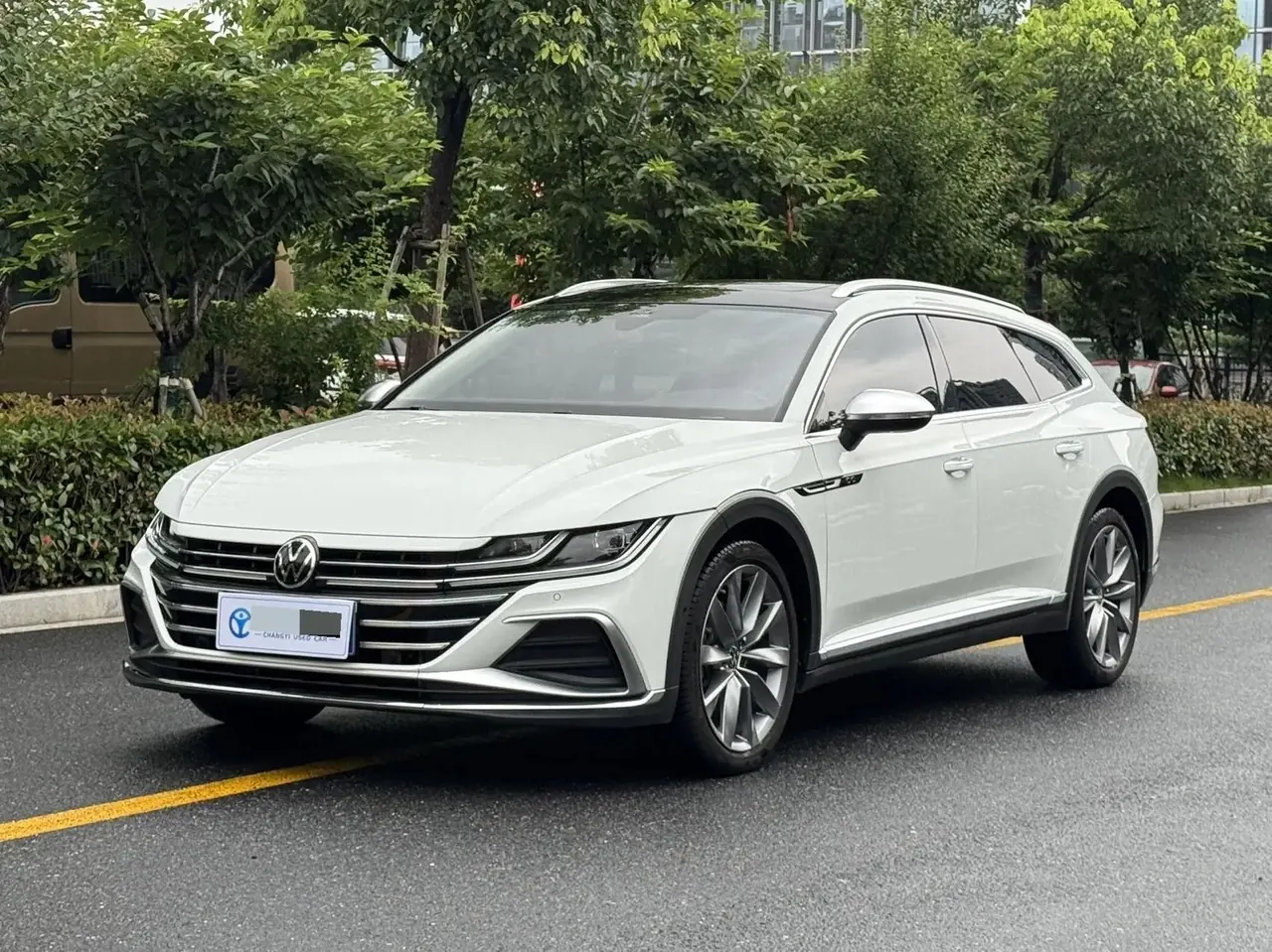 Open image lightbox: FAW-Volkswagen CC 2021 model Shooting Brake 380TSI Hunter’s Heart Edition
