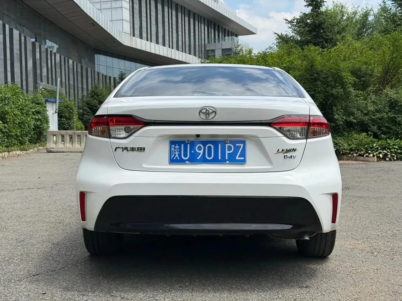 Toyota 2023 Lei Ling 1.2T Stepless 185T Deluxe Automatic Gear 17