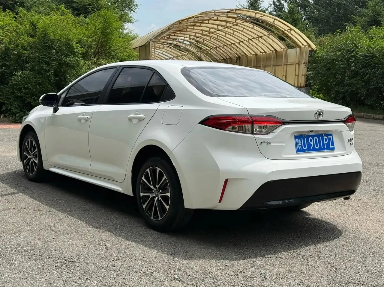 Toyota 2023 Lei Ling 1.2T Stepless 185T Deluxe Automatic Gear 18