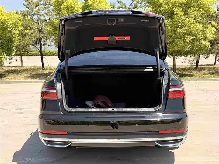 Audi A8 2021 model A8L 50 TFSI quattro Comfort version 32