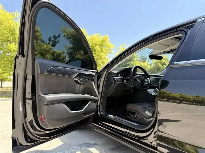 Audi A8 2021 model A8L 50 TFSI quattro Comfort version 4