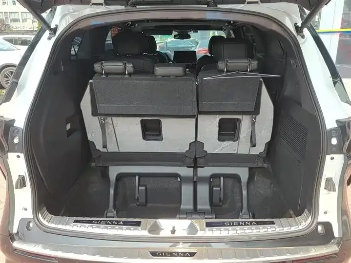 Sana SIENNA 2021 2.5L Hybrid Premium Edition 4