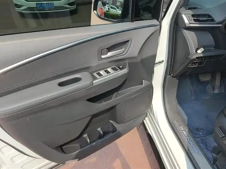 Sana SIENNA 2021 2.5L Hybrid Premium Edition 7