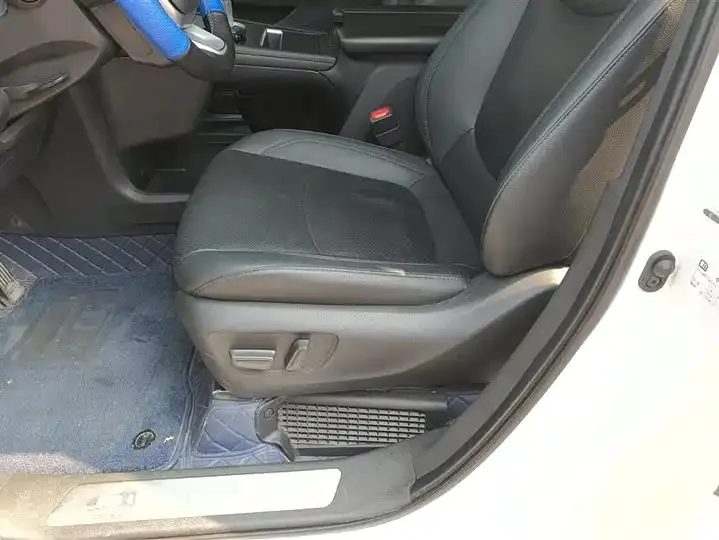Sana SIENNA 2021 2.5L Hybrid Premium Edition 9