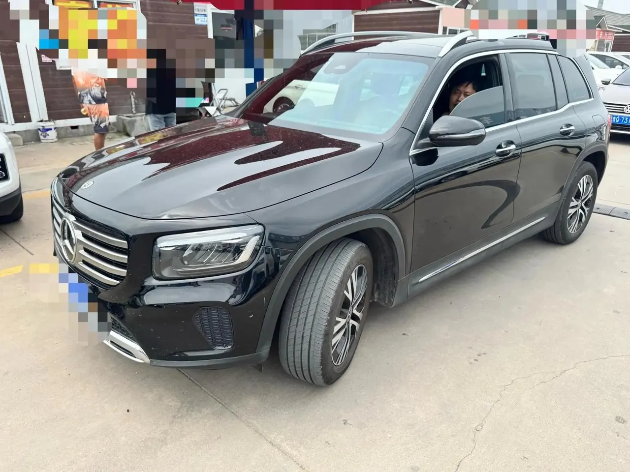 Mercedes Benz 2025 GLB 220 48V 2.0T Dynamic Automatic - View 1