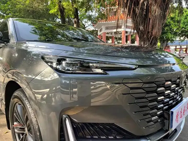 ChangAn UNI-K 2023 2.0T Two-Drive Pleasant Model 4