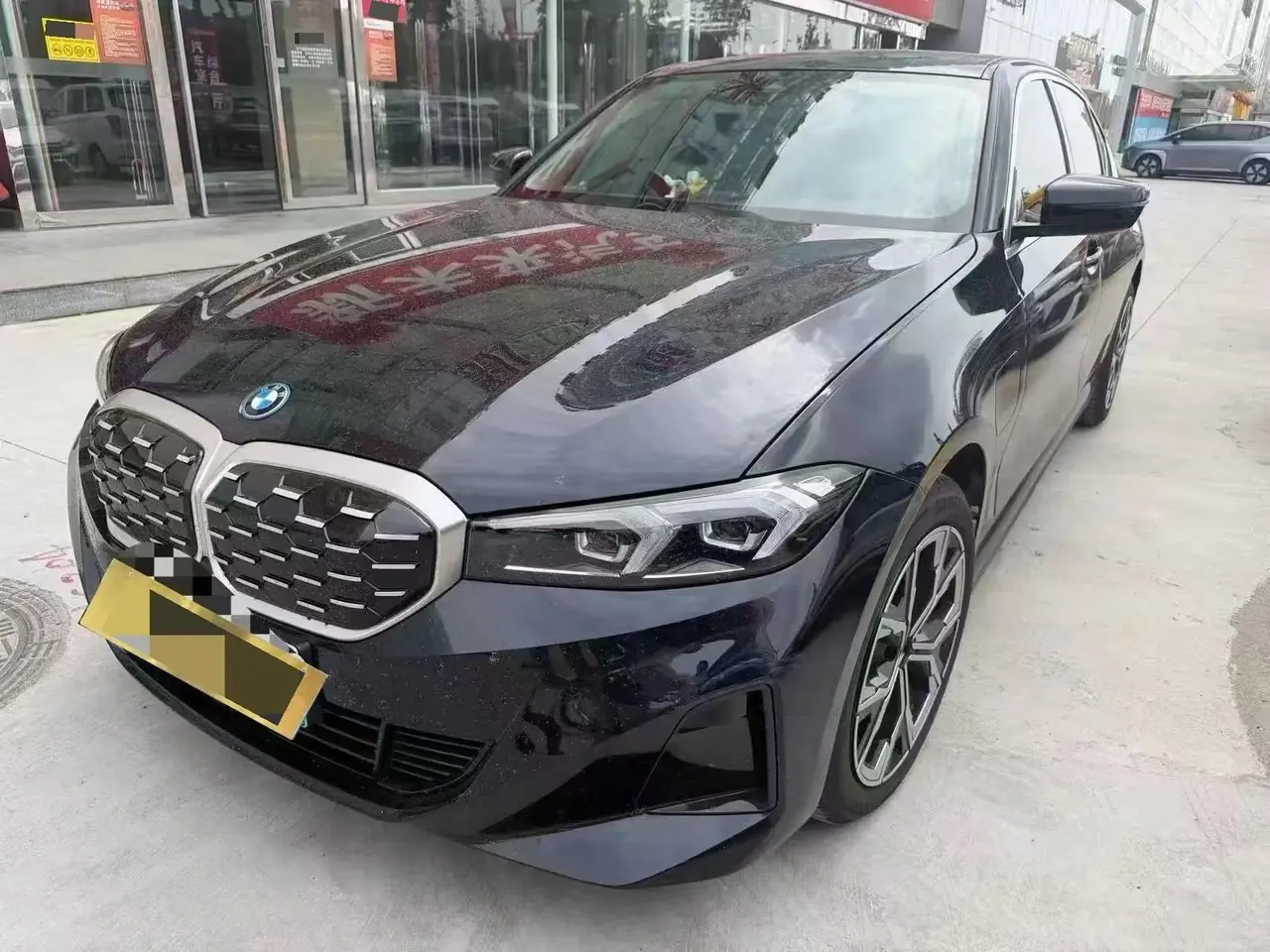 BMW 2025 i3 eDrive 35 L automatic gear - View 1