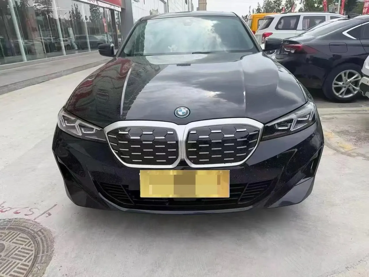 BMW 2025 i3 eDrive 35 L automatic gear 2