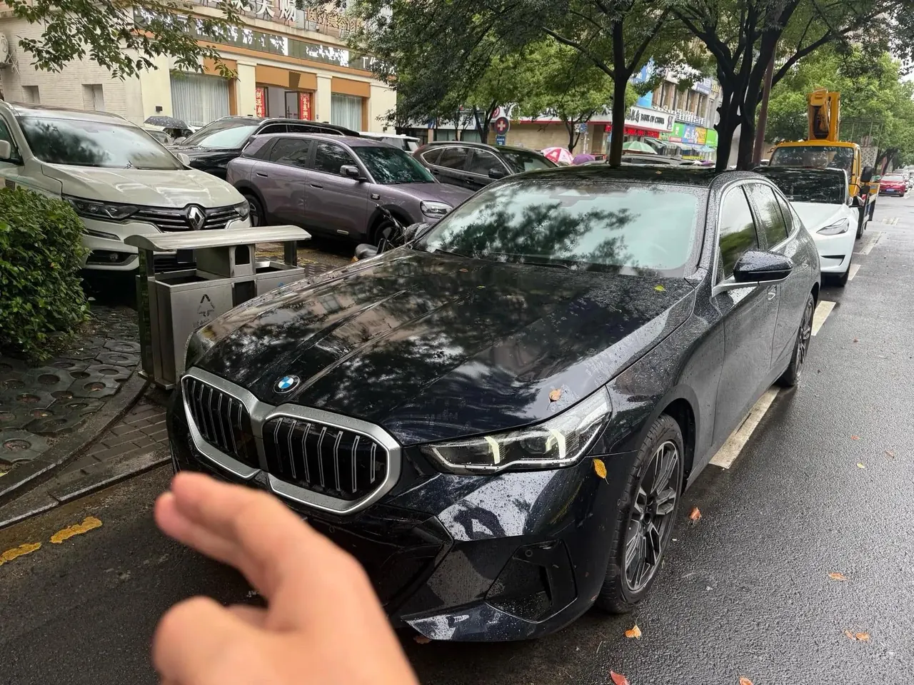 BMW 5 series 2026 525Li 48V 2.0T M sports suit automatic gear - View 1
