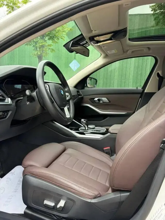 BMW 3 Series 2020 model 320i Sport Package 2