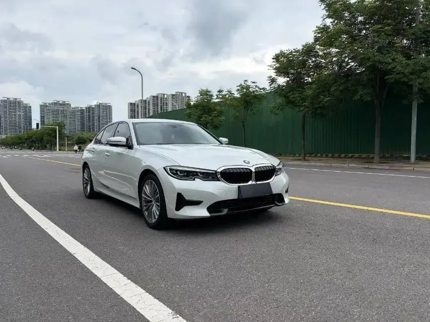 BMW 3 Series 2020 model 320i Sport Package 7