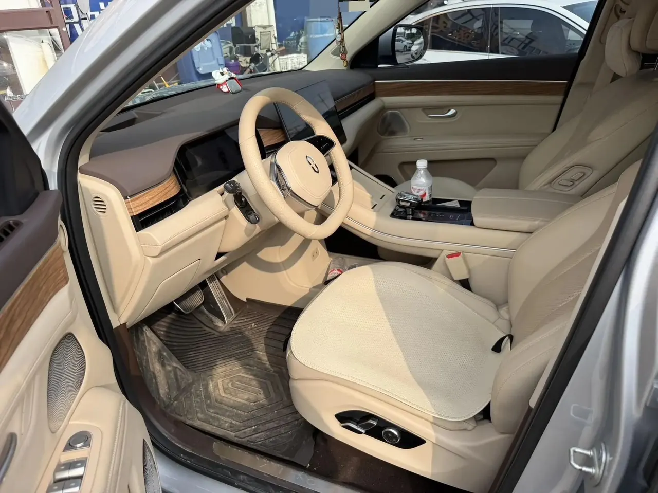 AITO 2024 AITO M7 Two-Wheel Drive Plus 5-Seater Automatic 6