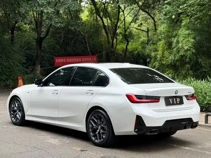 BMW 3 Series 2025 330Li M Sports Obsidian Night Suit 6