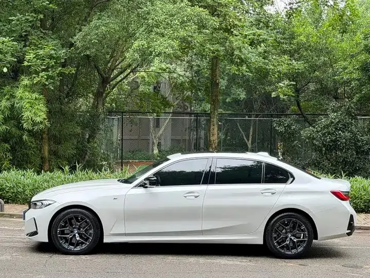 BMW 3 Series 2025 330Li M Sports Obsidian Night Suit 7