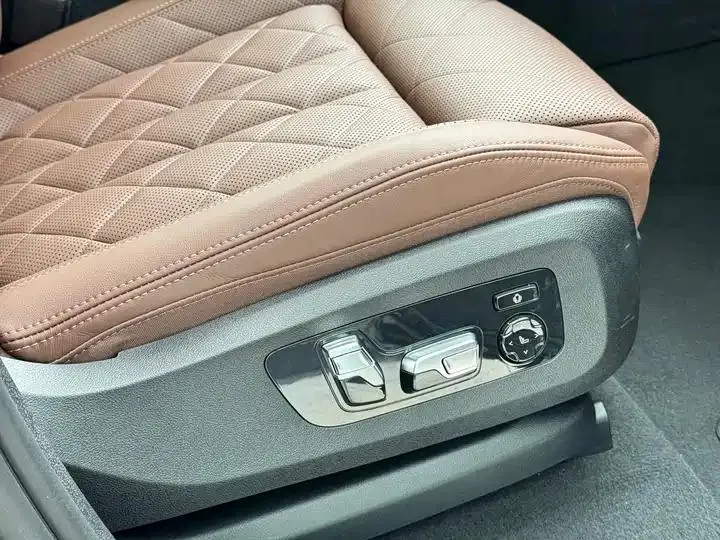 BMW X6 2023 xDrive40i exclusive M sports suit 10