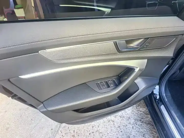 Audi A6L 2022 45 TFSI Selected Dynamic Type 6