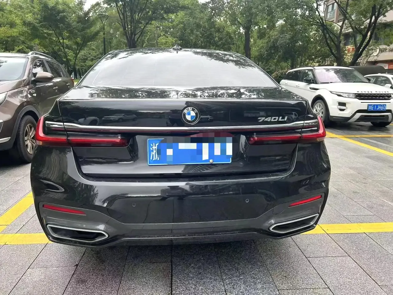 BMW 7 Series 2019 740Li Leading M Sports Suit 3