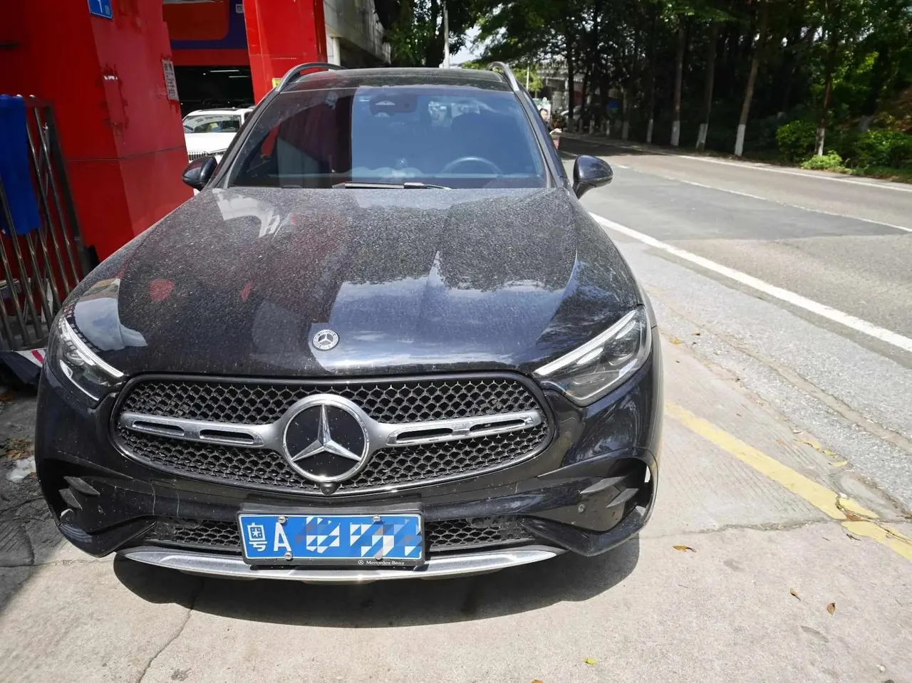 Mercedes Benz 2024 GLC 300 L 4MATIC 48V 2.0T Sporty 5-Seater (Facelift) Automatic 2
