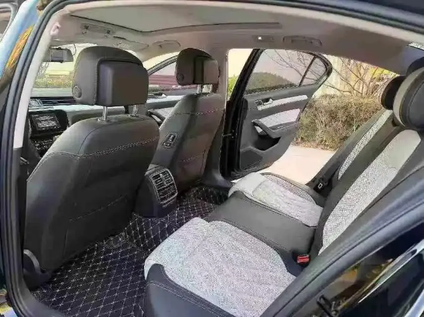 Volkswagen 2023 Magotan 2.0TSI 330TSI 2 Million Units Commemorative Edition Leading Model Automatic 5