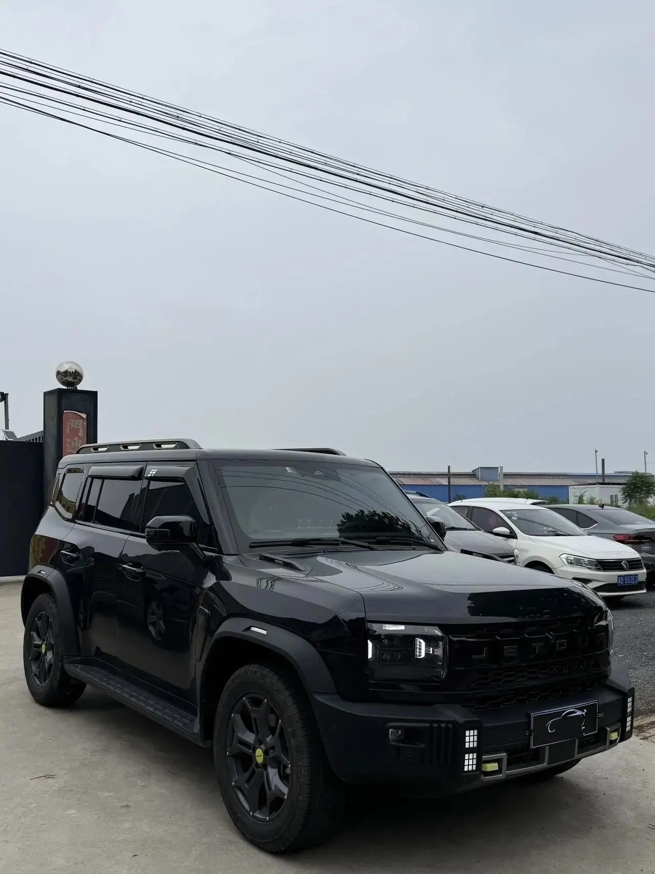 Jetour Traveler 2023 2.0T Four-Wheel-Drive Pro Edition 3