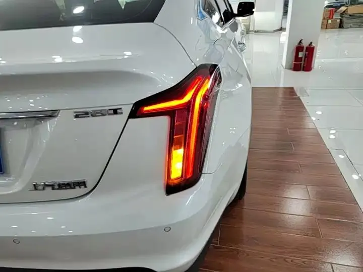 Cadillac CT5 2024 28T Luxury Pro 8