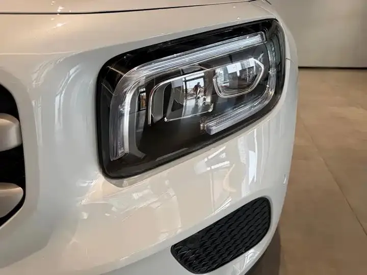 Mercedes Benz GLB 2020 model modified GLB 200 dynamic model 11