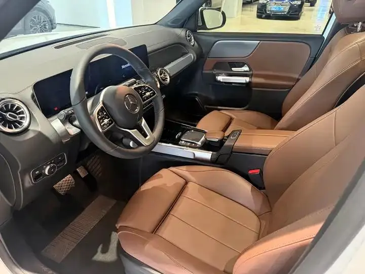 Mercedes Benz GLB 2020 model modified GLB 200 dynamic model 12