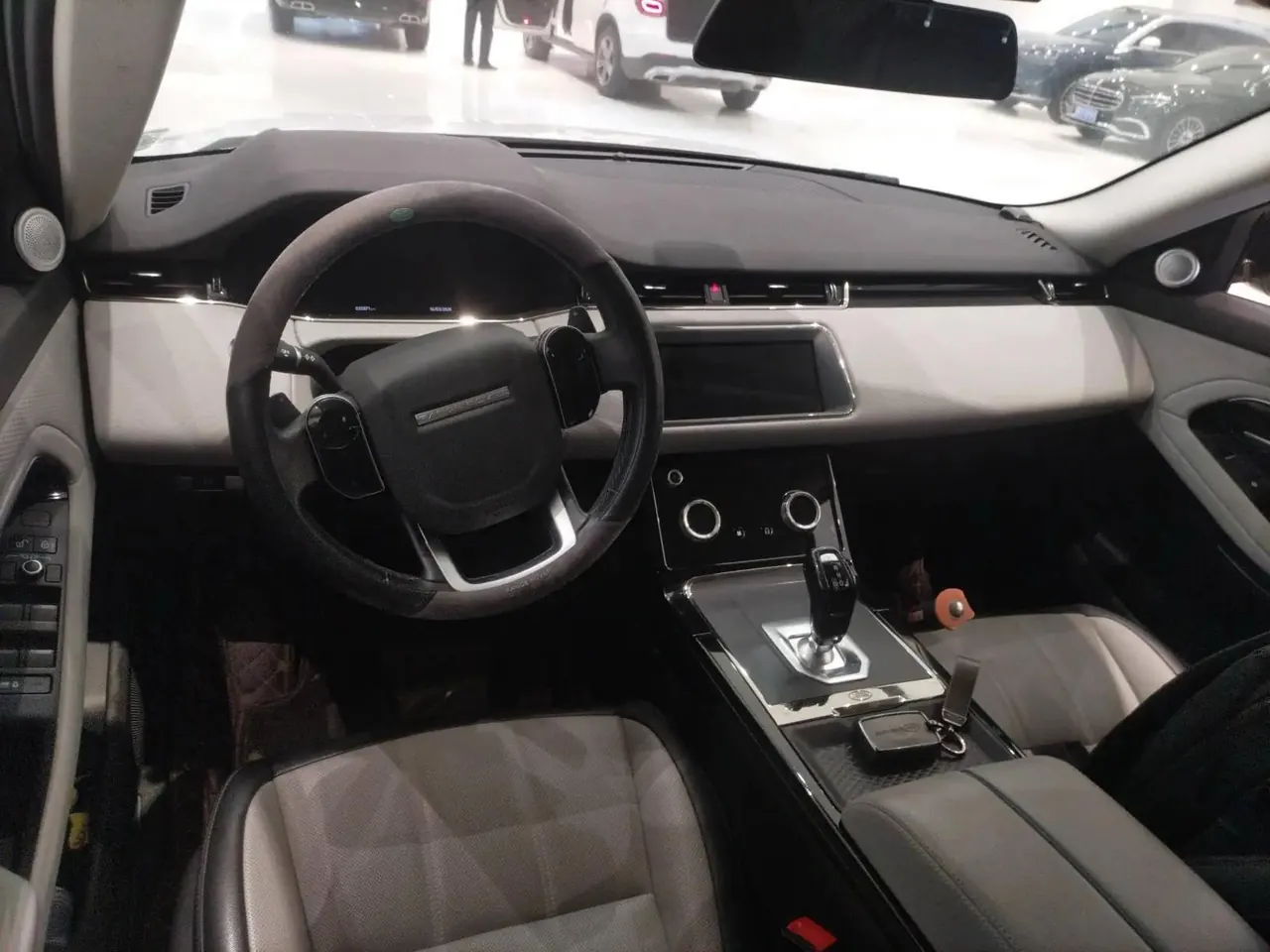 Range Rover Aurora 2020 249PS R-DYNAMIC S Sports Edition 2