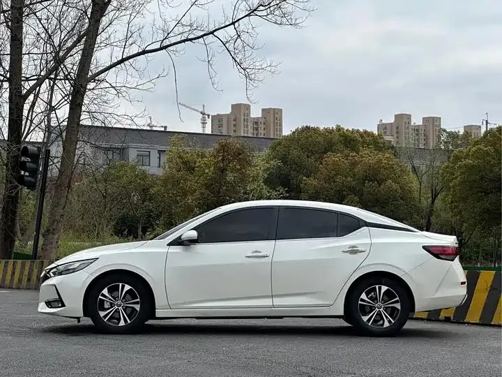 Sylphy 2022 1.6L XL CVT Comfort Edition 4