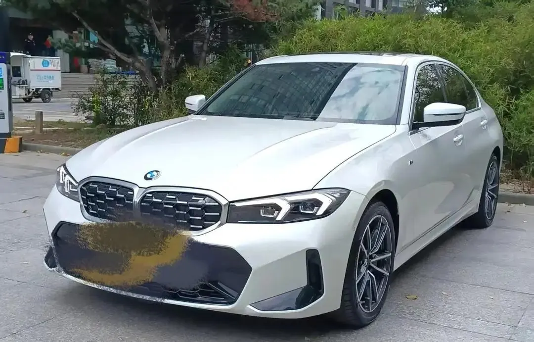BMW 3 Series 2025 325i 2.0T M Sports Suit Automatic Gear - View 1
